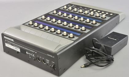 Mackie-Control C4 MIDI DAW controller